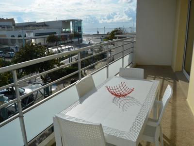 Appartement offrant une vue latérale sur l'océan à Saint Jean de Monts
