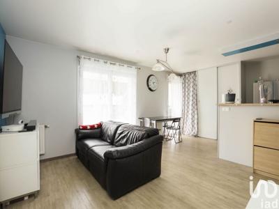 Appartement 4 pièces de 74 m² à Bobigny (93000)