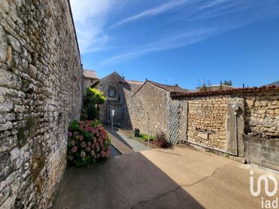 Maison 4 pièces de 106 m² à Coulonges-sur-l'Autize (79160)