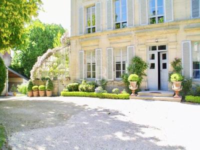 Maison de 11 pièces de luxe en vente à Bayeux, Normandie