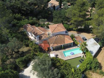 Villa de 8 pièces de luxe en vente Solliès-Ville, Provence-Alpes-Côte d'Azur