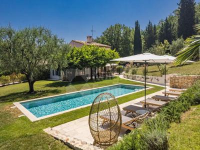 7 room luxury Villa for sale in Châteauneuf-Grasse, French Riviera