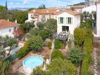Villa de luxe de 9 pièces en vente Cannes, Provence-Alpes-Côte d'Azur