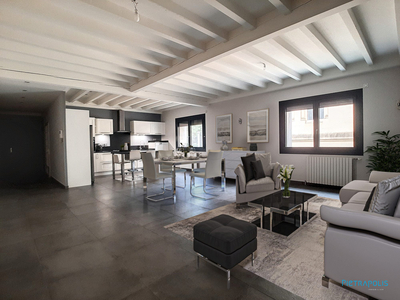 Appartement 5 pièces de 142 m² avec atelier