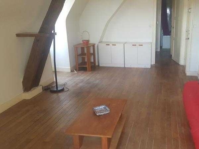 À louer, appartement meublé d'une surface habitable de 31 m², 1 pièce à Auxerre (89000).