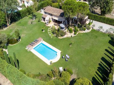 Villa de luxe de 7 pièces en vente Châteauneuf-Grasse, Provence-Alpes-Côte d'Azur