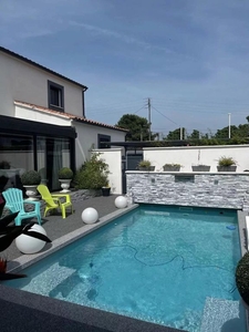 5 bedroom luxury House for sale in Saint-Martin-de-Crau, France