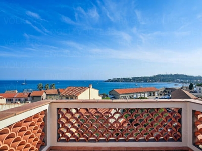 6 room luxury House for sale in Antibes, France