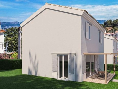 Vente maison 4 pièces 84 m² Saint-Mandrier-sur-Mer (83430)