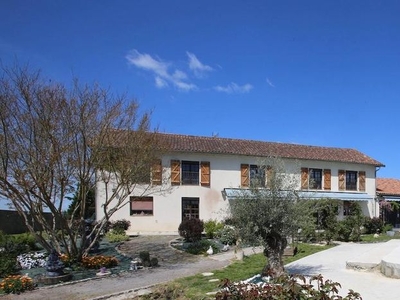 10 room luxury Villa for sale in Aire-sur-l'Adour, France