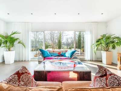 7 room luxury Villa for sale in Dardilly, France