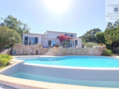 Villa de luxe de 5 pièces en vente Sari-Solenzara, Corse
