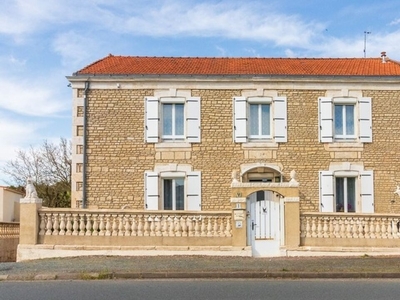 Vente maison 6 pièces 160 m² Mouzeuil-Saint-Martin (85370)
