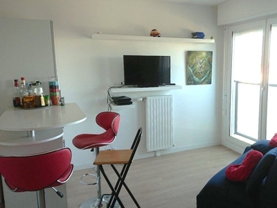 Appartement 1 pièce de 30 m² à Rosny-sous-Bois (93110)