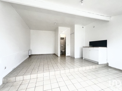 Appartement 1 pièce de 30 m² à Saint-Germain-lès-Corbeil (91250)