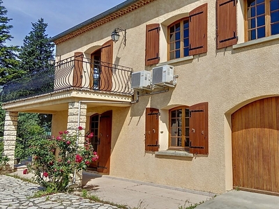 Vente maison 7 pièces 162 m² Avignon (84000)