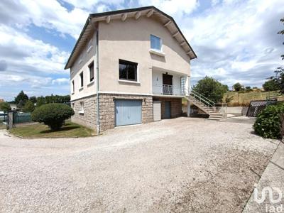 Maison 4 pièces de 160 m² à Craponne-sur-Arzon (43500)