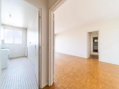 Appartement de 2 chambres de luxe en vente à Buttes-Chaumont, Villette, Bas Belleville, France