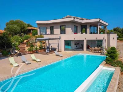 Villa de 9 pièces de luxe en vente Sainte-Lucie de Porto-Vecchio, France