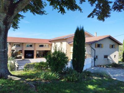 Maison de luxe de 4 chambres en vente à Saint-Marcellin, France