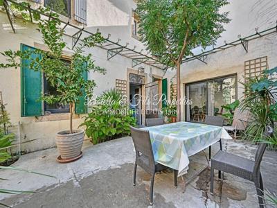 7 room luxury House for sale in Uzès, France