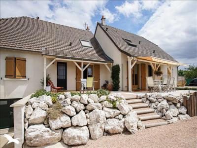 Vente maison 8 pièces 216 m² Saint-Cyr-sur-Loire (37540)