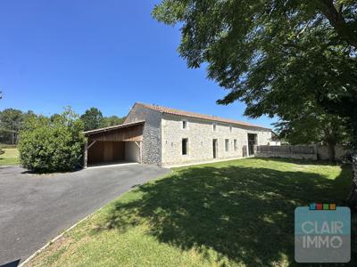 Vente maison 9 pièces 372 m² Montpeyroux (24610)