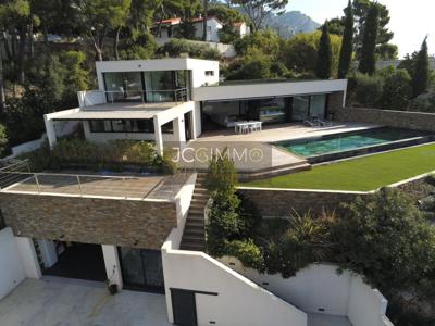 Villa de luxe de 6 pièces en vente Toulon, Provence-Alpes-Côte d'Azur