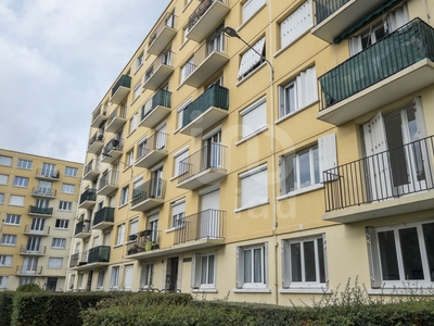 Appartement 4 pièces de 68 m² à Dreux (28100)