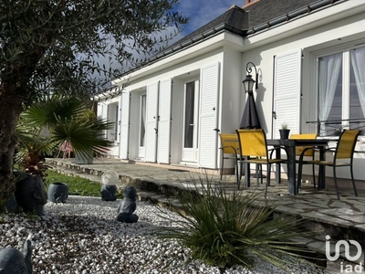 Maison traditionnelle 6 pièces de 135 m² à Amboise (37400)