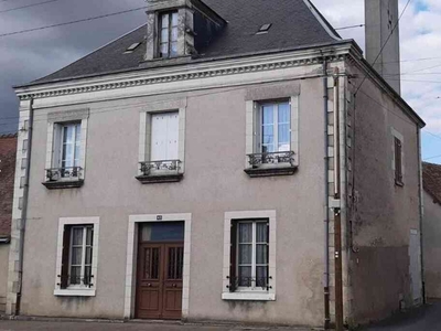 Vente maison 10 pièces 190 m² Châtillon-sur-Indre (36700)