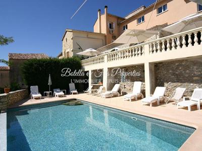 Maison de 14 chambres de luxe en vente à Barjac, Occitanie