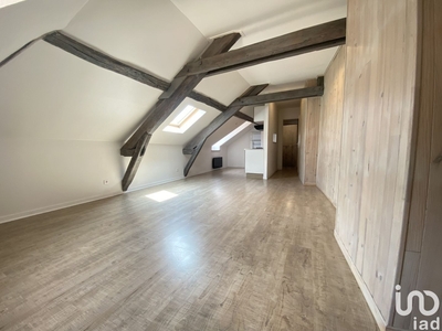 Appartement 3 pièces de 53 m² à Charleville-Mézières (08000)