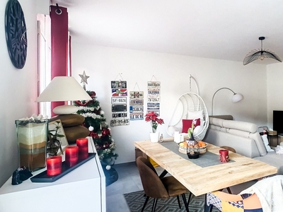Appartement 3 pièces de 87 m² à Divonne-les-Bains (01220)