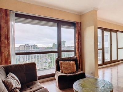 Appartement 5 pièces de 92 m² à Vélizy-Villacoublay (78140)