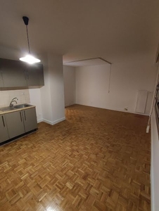 Location appartement 1 pièce 32.49 m²