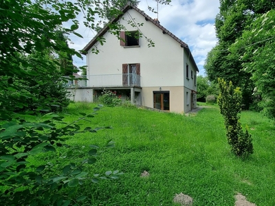 Maison 7 pièces de 148 m² à Saint-Amand (23200)