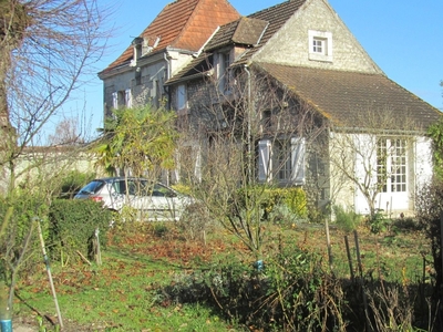 Maison 7 pièces de 163 m² à Châtellerault (86100)