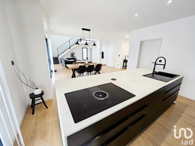 Vente maison 6 pièces 160 m²