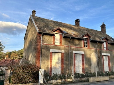 Maison de village 6 pièces de 178 m² à Neuvy-sur-Barangeon (18330)