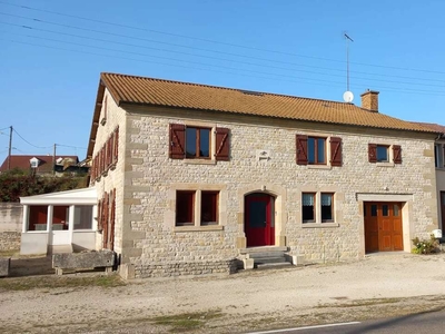 Vente maison 10 pièces 258 m² Varennes-sur-Amance (52400)