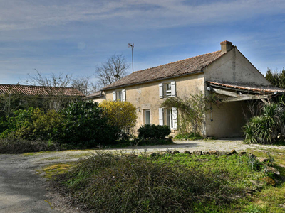 Vente maison 12 pièces 273 m² Sérigné (85200)