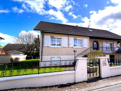 Vente maison 7 pièces 160 m² Chevigny-Saint-Sauveur (21800)