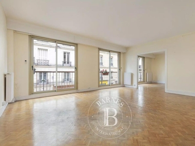 Appartement de luxe en vente à Champs-Elysées, Madeleine, Triangle d’or, Paris, Île-de-France