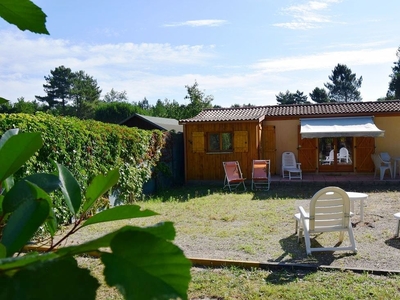 Chalet indépendant, avec jardin privé dans un petit village des Landes de Gascogne au carrefour des Landes et du Gers