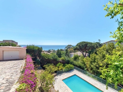 Villa de luxe de 5 pièces en vente Golfe-Juan, Provence-Alpes-Côte d'Azur