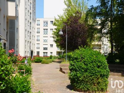 Appartement 3 pièces de 73 m² à Vanves (92170)