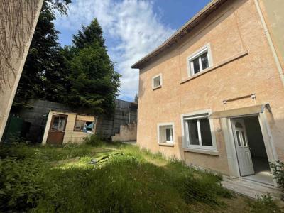 Vente maison 5 pièces 110 m² Amplepuis (69550)