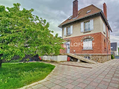 Maison T7 près de CHAUNY