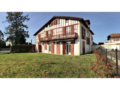 8 room luxury House for sale in Bayonne, Aquitaine